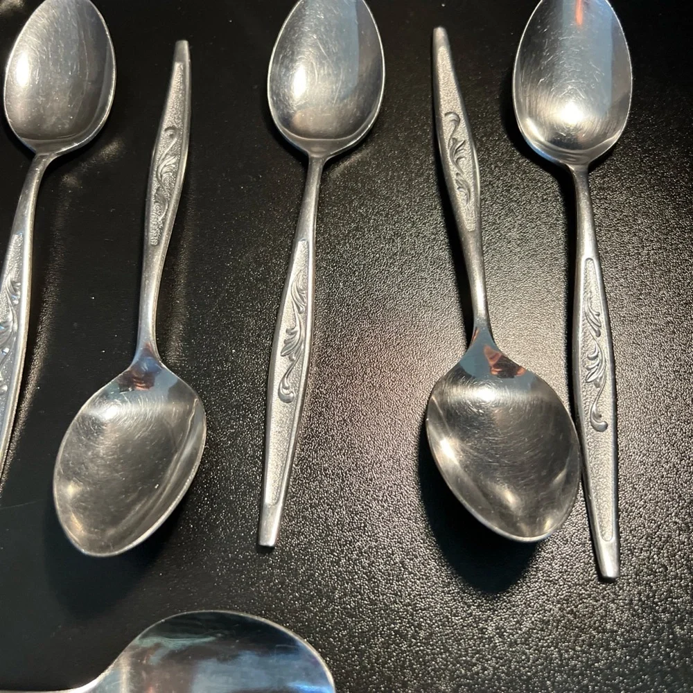 Carlton Stainless Woodcrest Flatware‎ Japan Lot Of 11 Soup Spoons